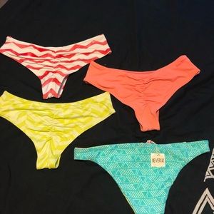 Billabong cheeky bikini bottoms sz. S